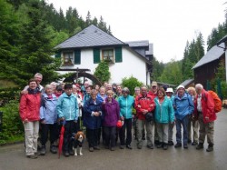 Wandergruppe bei der Bischofsmühle